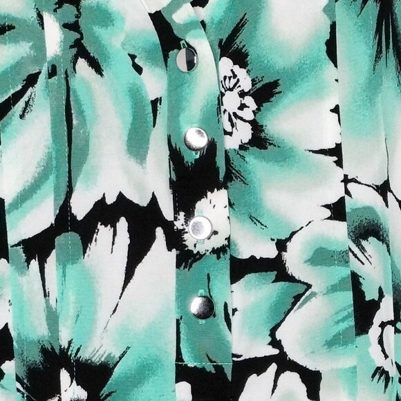 Cocomo Plus Size 1X Black & Mint Floral Print Pintuck Short Flutter Sleeve Top - Picture 3 of 6